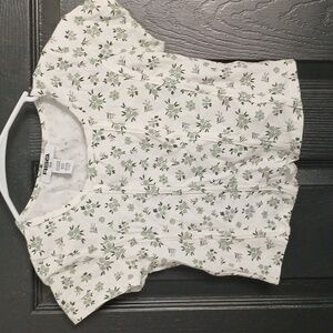 Green floral top